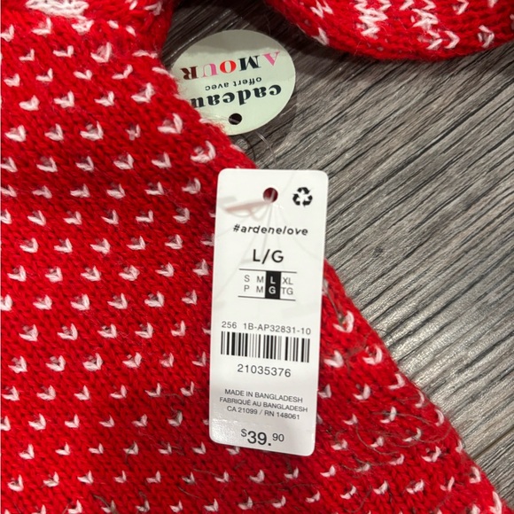 Ardene Festive Red Sweater with Cat Design - Picture 2 of 2